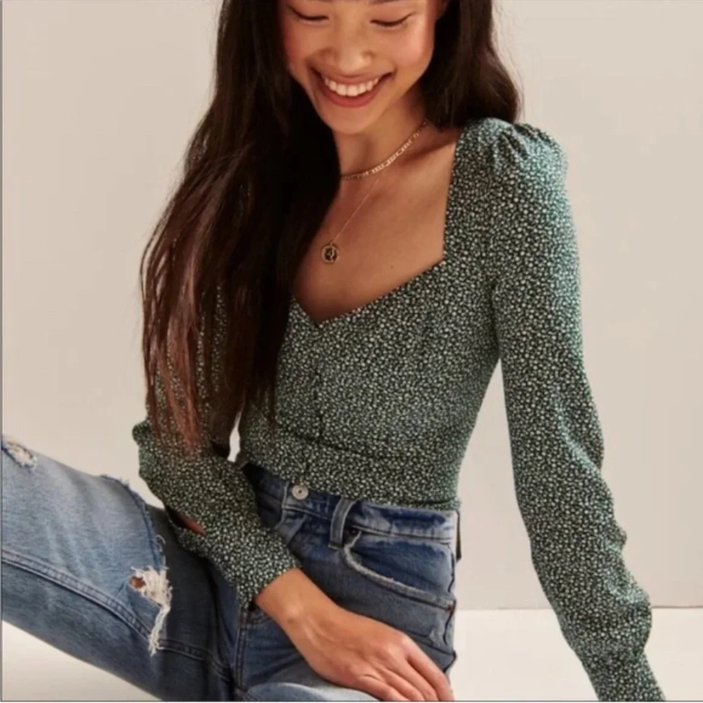 Abercrombie & Fitch Green Floral Square-Neck Long-Sleeve Blouse